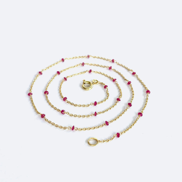 Gold necklace with rubies