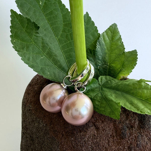 Tahitian pearl earrings in silver