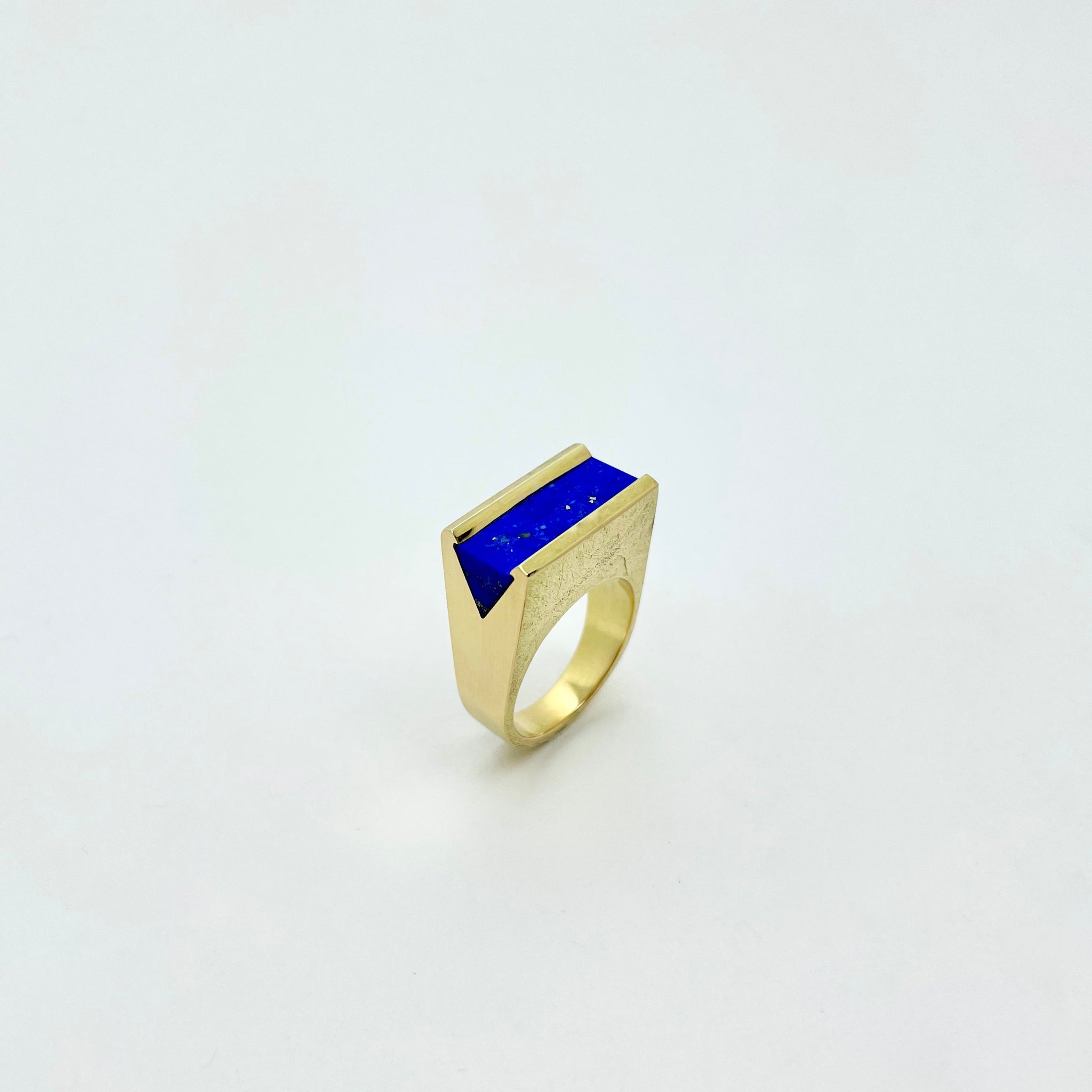 Lapis gold ring