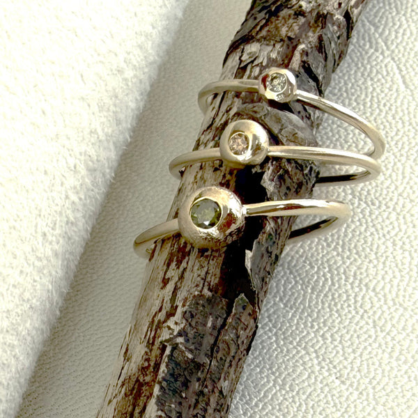 Green Diamond ring