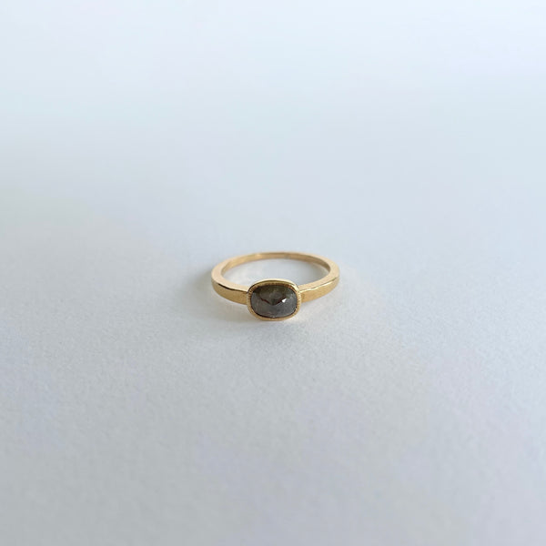 Gold ring with rose cut diamond